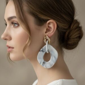 Elegant Gold and Gray Marble Earrings